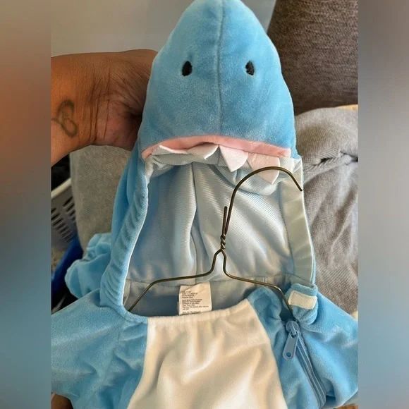 Baby Shark Halloween Costume 6-12 month so cute great condition blue white‎ - Picture 4 of 5